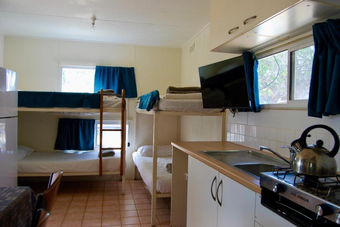 Hotel Coral Coast Tourist Park Carnarvon Exterior foto
