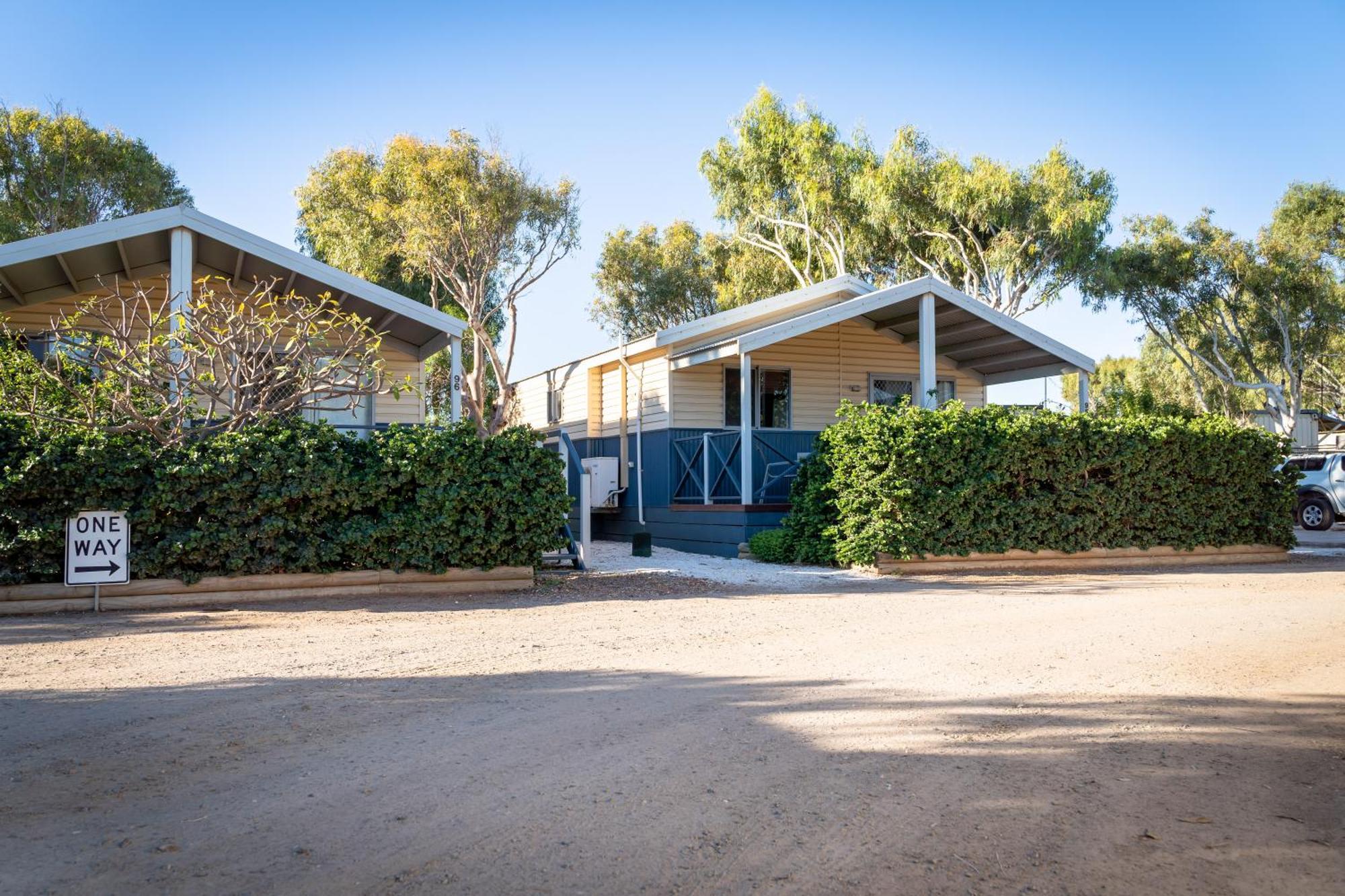 Hotel Coral Coast Tourist Park Carnarvon Exterior foto