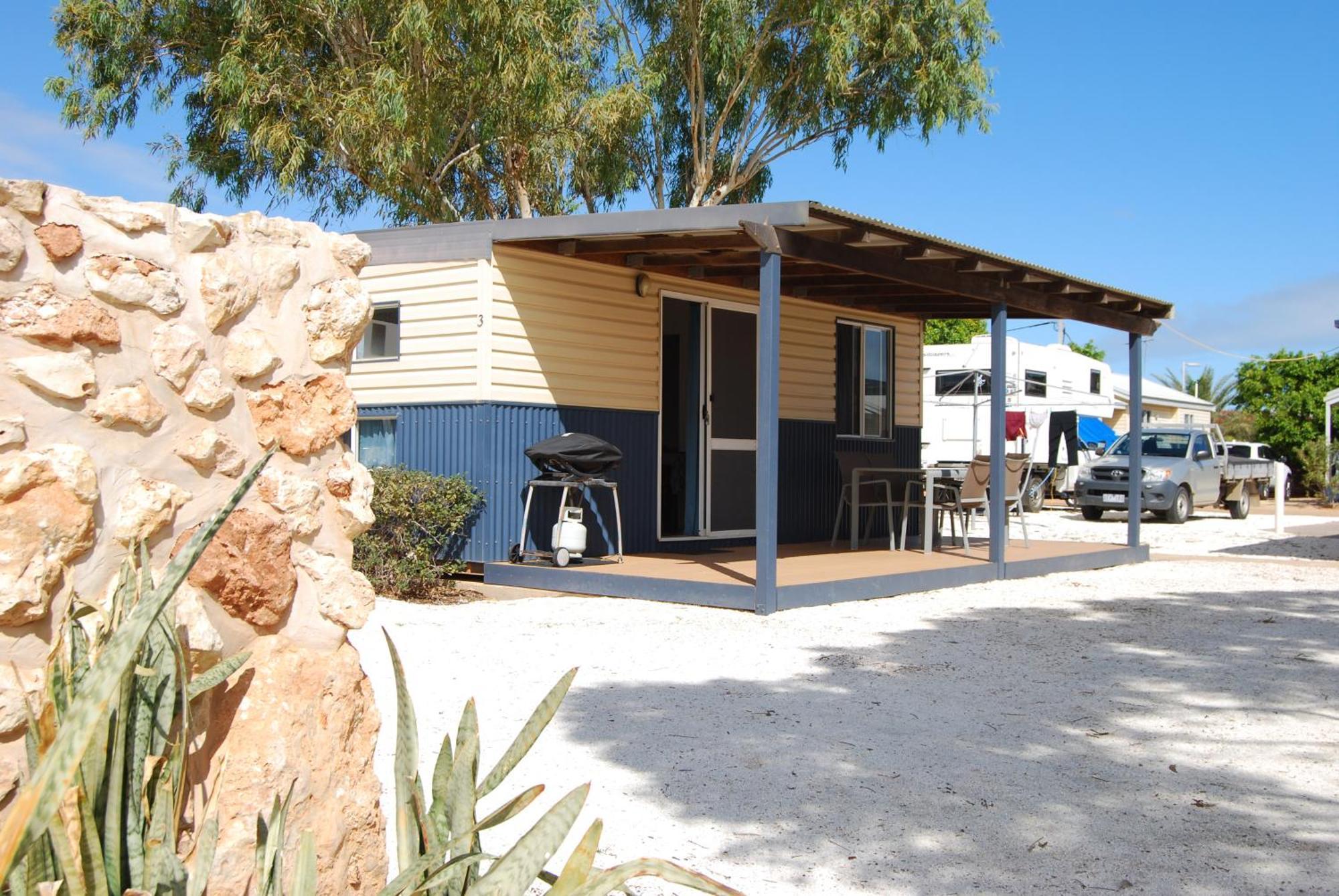 Hotel Coral Coast Tourist Park Carnarvon Exterior foto